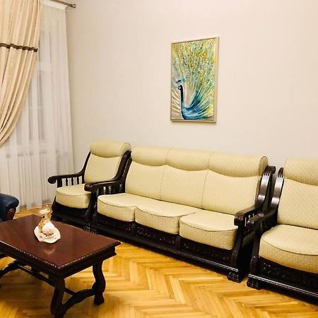 Ultra-Central And Elegant Ap In Opera Square Vic23 تيميشورا المظهر الخارجي الصورة
